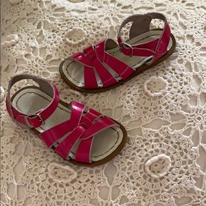 SALT WATER 💦 SANDALS. SIZE 9
